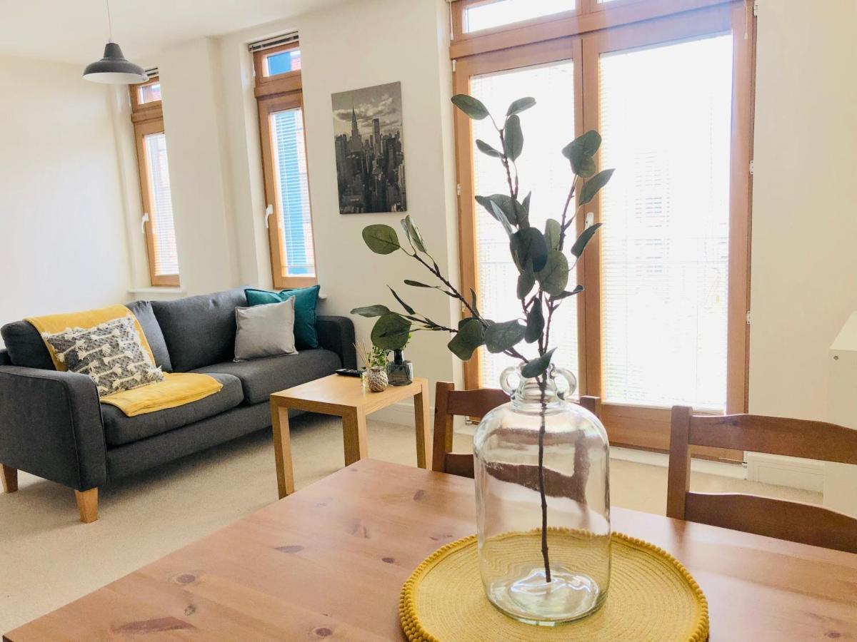 Centre Of Birmingham, 2 Bedroom - Perfect For Families, Group, Or Business Экстерьер фото